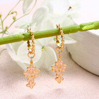 wholesale Metal material, Japanese-inspired luxury floral series, fashionable OL-style pink enamel flower earrings with pendant for women, simple and versatile-Matching ear clip>925 silver