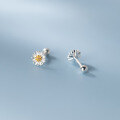 wholesale S925 silver Korean-style summer daisy earrings sweet and fresh student women's jewelry M02338-0-4