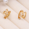 wholesale S925 sterling gold-plated spring new earrings, sweet and ethereal clover flower side ear cuff earrings-0-3