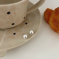 wholesale S925 Sterling Silver Durable Small Silver Bean Stud Earrings, Korean Spring and Summer New Style, Versatile High-End Sense Earrings-Sterling silver