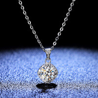 Sterling Silver 1-Carat Moissanite Four-Prong Square Pendant Necklace-1-carat necklace (eight hearts and eight arrows zircon)  925 silver