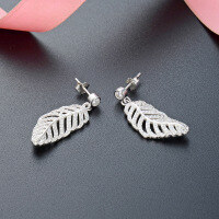 wholesale 925 Sterling Silver Feather Earrings, Small Batch Design, High-End Sense, Elegant Earrings for Women, New Leaf-Inspired Luxury Ear Accessories-Leaf Earrings-with Plastic Earplugs 925 Silver