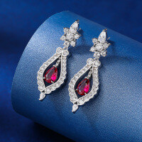 wholesale S925 Sterling Silver Elegant Stud Earrings with 5A High Carbon Diamond Ice-Cut Ruby Inlay for Women Wholesale-red