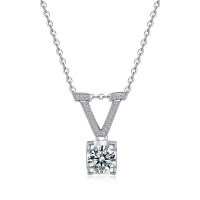 S925 Silver V-Shape Bull Head Fashion Pendant with Moissanite for DIY Necklace Wholesale-1-carat moissanite (with box chain)  925 silver