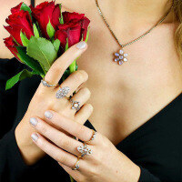 wholesale 925 sterling silver white gold plated classic hollow-out leaf freshwater pearl zircon ring women, lightweight luxury European and American style wholesale-Hollow Leaf Pearl Ring Size 17