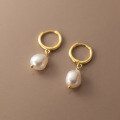 wholesale S925 Sterling Silver Baroque Pearl Ear Clasp Irregular Short Vintage French Elegant Earrings M01784-0-1