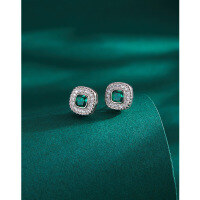 wholesale 925 Sterling Silver Green Retro Earrings, Light Luxury Niche Design New High-End Elegant Stud Earrings for Women-Green Diamond Earrings - with Plastic Earplugs  925 Silver
