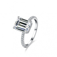 S925 Silver 4-Carat Moissanite Women's Ring, Extravagant Rectangular Emerald Cut-Set with D-color moissanite (4 carats)  US No. 8