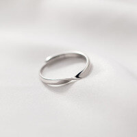 wholesale S925 Sterling Silver Polished Möbius Ring Minimalist Adjustable Commuter Ring for Women R00261-S925 silver ring Adjustable opening