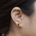 wholesale Wholesale of new luxury fashion small bee brushed earrings in S925 silver plated with 10K gold and inlaid with garnet-0-1