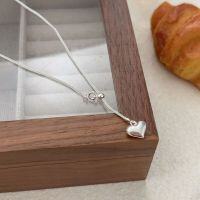 wholesale S925 Sterling Silver Stretchy Heart Pendant Necklace for Women, Minimalist and Unique Design, Korean Style Trendy Collarbone Chain-Sterling silver