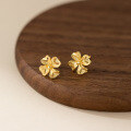 wholesale 990 Sterling Silver Sweet Filigree Influencer Same Style Ear Studs Ins Style Niche Exquisite Four-Leaf Flower Ear Studs M06572-0-4