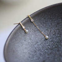 wholesale 9K Solid Gold Freshwater Pearl Asymmetric Design Mini Elegant Stud Earrings-9K per pair