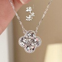 wholesale S925 Sterling Silver Four-Leaf Clover Crushed Ice Pendant Necklace for Women, Ins Style Versatile High-End Sense Collarbone Chain Wholesale-Crushed Ice Four-Leaf Clover Necklace/Approx. 2.2g>TL013154 925 Sterling Silver