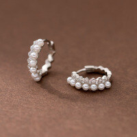wholesale S925 sterling silver ins-style pave synthetic pearl ear clips with a design sense and elegant temperament for women M04681-S925 silver pair>925 silver