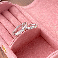 wholesale S925 Sterling Silver "Palpitate with Delight" Couple's Rings, a Pair of Men's and Women's Heart Matching Bands, Light Luxury High-End Valentine's Day Gift-Heart-pounding couple ring/approximately 3.4g&gt;PR003552