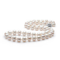 Metal Freshwater Pearl Necklace, Mother's Day Gift-Natural freshwater pearl necklace with flower clasp; pearls 6-7mm; chain length 45cm.
