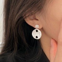 wholesale S925 Sterling Silver Korean Minimalist Round Pig Nose Stud Earrings for Women, Small and Unique Design, High-End Ear Accessories-Sterling silver