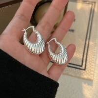 wholesale S925 Sterling Silver Croissant Ear Clasp Women's Korean Style Minimalist Design Earrings Trendy Premium Feel-Sterling silver