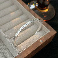 wholesale S925 Sterling Silver Bling Five-Pointed Star Bracelet for Women, Minimalist Fashion, Niche Trendy Bangle Accessory, New Collection-Five-pointed star bracelet (silver)