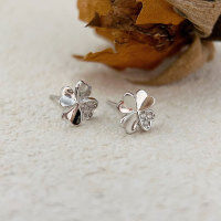 wholesale S999 Silver Korean Style Classic Four-Leaf Clover Ear Studs for Women, Small and Exquisite, Light Luxury, Fashionable, High-End Trendy Earrings-Pure silver earrings