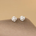 wholesale 999 Silver Fresh, Sweet, Ins Style, Niche Design, Luxurious Pearl Stud Earrings M06400-0-2