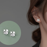 wholesale S925 Sterling Silver Inlaid Diamond Four-Leaf Flower Earrings, Korean Style Minimalist Forest-inspired Fresh and Delicate Women's Ear Jewelry M01884-Smooth model - silver 925 silver