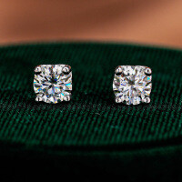 925 Sterling Silver Four-Prong 0.5ct Moissanite Hoop Earrings-50 points (empty)  925 silver