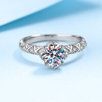 wholesale PT950 plated 925 sterling silver moissanite ring for women with vine-wrapped lightweight luxury design hollow setting, ready for wholesale-Zircon 6.5mm 20