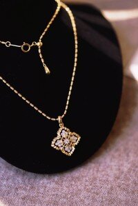 wholesale S925 Sterling Silver All-Over Red Elk Four-Leaf Clover Fashionable High-End Versatile Necklace Niche Design Ins-BX0149-Gold 925 Silver