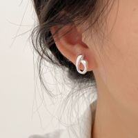 wholesale S925 Sterling Silver Korean Geometric U-Shaped Hoop Earrings for Women, Minimalist and Versatile-Sterling silver