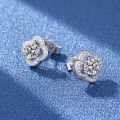 wholesale S925 Sterling Silver Moissanite Four-Leaf Clover Earrings Women's New High-End Stud Earrings Unique Design 50 Points-0-1