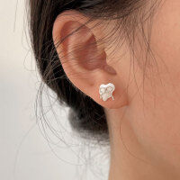 wholesale S925 Sterling Silver Korean-style Love Heart Stud Earrings for Women, Ins Small and Unique Luxury Fashion Bow Earrings-Sterling silver