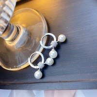 wholesale S925 Sterling Silver Maker's Light Luxury Diamond-Embedded Pearl Ear Clips for Women, New Small-Batch Design Elegant Stud Hoop Earrings-Eight-shaped pearl earrings>925 silver