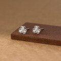 wholesale S925 Sterling Silver Light Luxury Design Korean Style Exquisite Diamond-Studded Clover Earrings M06192-0-0