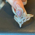 wholesale Metal material first, Zhuo Zhifan Jewelry European and American new style imitation fancy color diamond ring set with 4*6mm pear-shaped pink diamond, personalized full diamond fashion ring-0-2