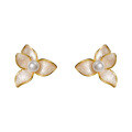 wholesale S925 silver gradient resin synthetic pearl petal earrings for women, elegant and minimalist style, M02110-0-4