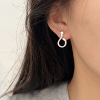 wholesale S925 Sterling Silver Minimalist Twisted Line Stud Earrings for Women, Korean Dongdaemun Summer New Arrival Versatile High-End Earrings-Sterling silver