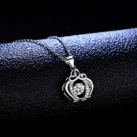 S925 Silver Moissanite Crown Pendant Necklace with Moving Heart-50-piece chain (D color moissanite)  925 silver