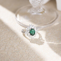 wholesale S925 Sterling Silver Lab-Created Emerald Ring for Women, High-End Luxury Style European and American Wholesale Ring-Cultured Emerald US Size 6