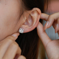 S925 Silver Luxury Square Moissanite Stud Earrings Wholesale Factory-50 points (Moissanite)