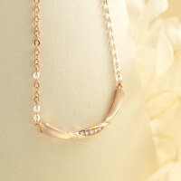 wholesale Elegant S925 silver jewelry for women, summer fashion, graceful smile necklace, rose gold pendant, collarbone chain wholesale-Rose gold>925 silver