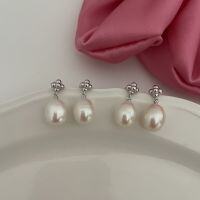 wholesale S925 Sterling Silver Natural Freshwater Pearl Earrings, French Vintage Style Versatile Small Floral Pearl Stud Earrings-Platinum 925 silver