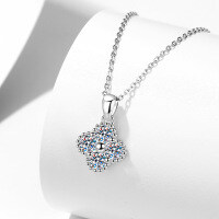 Sterling Silver Moissanite Four-Leaf Clover Pendant Necklace-[Super Sparkling Zircon] 1.2 Carat Necklace  925 Silver