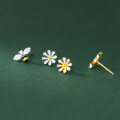 wholesale 925 Silver Korean-style Bee Daisy AB Stud Earrings, Simple and Unique Jewelry M02592-0-2