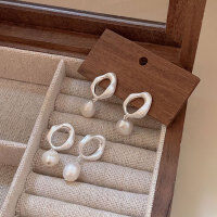 wholesale S925 Sterling Silver Women's Korean Booth Vintage Baroque Pearl Earrings New Stud Earrings-Sterling silver