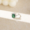 wholesale Antique European-style cultured emerald 4-carat ring in gold for wedding anniversary-0-5