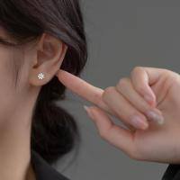 wholesale S925 Sterling Silver Fresh Floral Small Daisy Ear Studs, Cute and Sweet Sunflower Ear Accessories G5295-S925 Silver Earrings Gold 925 Silver