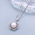 wholesale S925 Sterling Silver Freshwater Pearl Sunflower Pendant, Fashionable, Exquisite, and Elegant High-end Jewelry Gift for Mom-0-3
