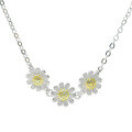 wholesale S925 Silver Gold-Plated Three Small Daisy Necklace for Women, Sweet, Niche, Fashionable, Artistic, and Elegant-0-4